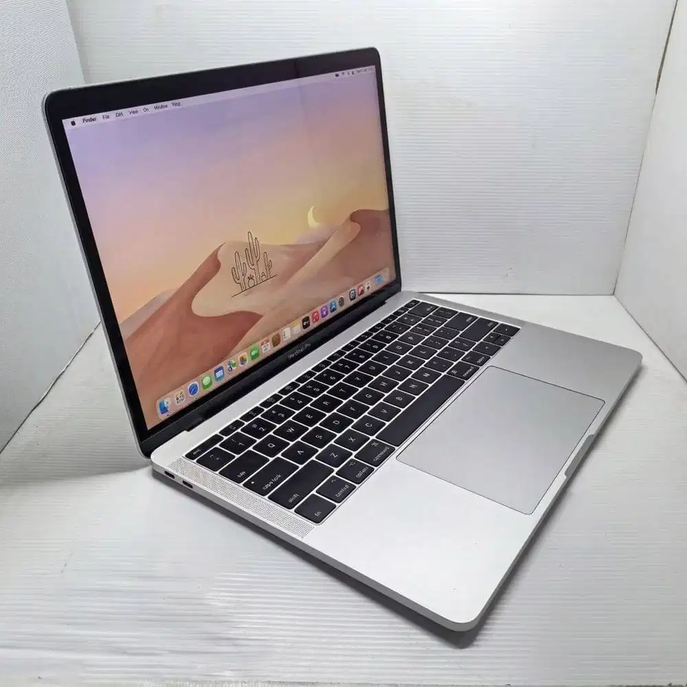 APPLE MACBOOK PRO 2017 CTO  I7 8/512 SILVER NO MINUS MULUS CC 20 DUAL