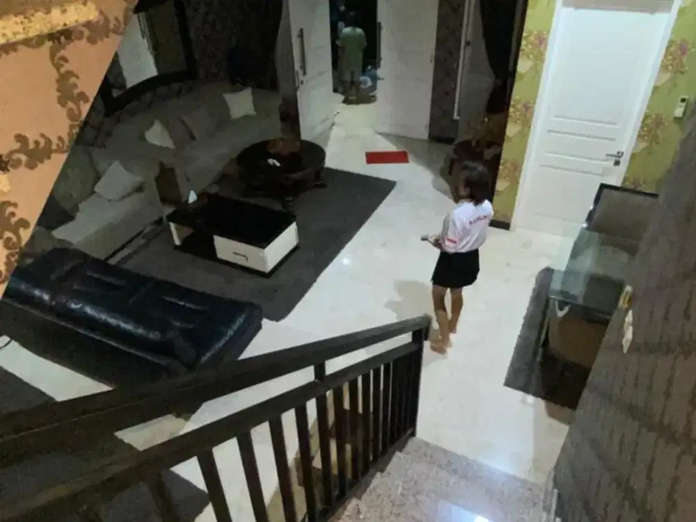 Murah !! DIJUAL RUMAH 2 LANTAI KAYU PUTIH SIAP HUNI FURNISHED