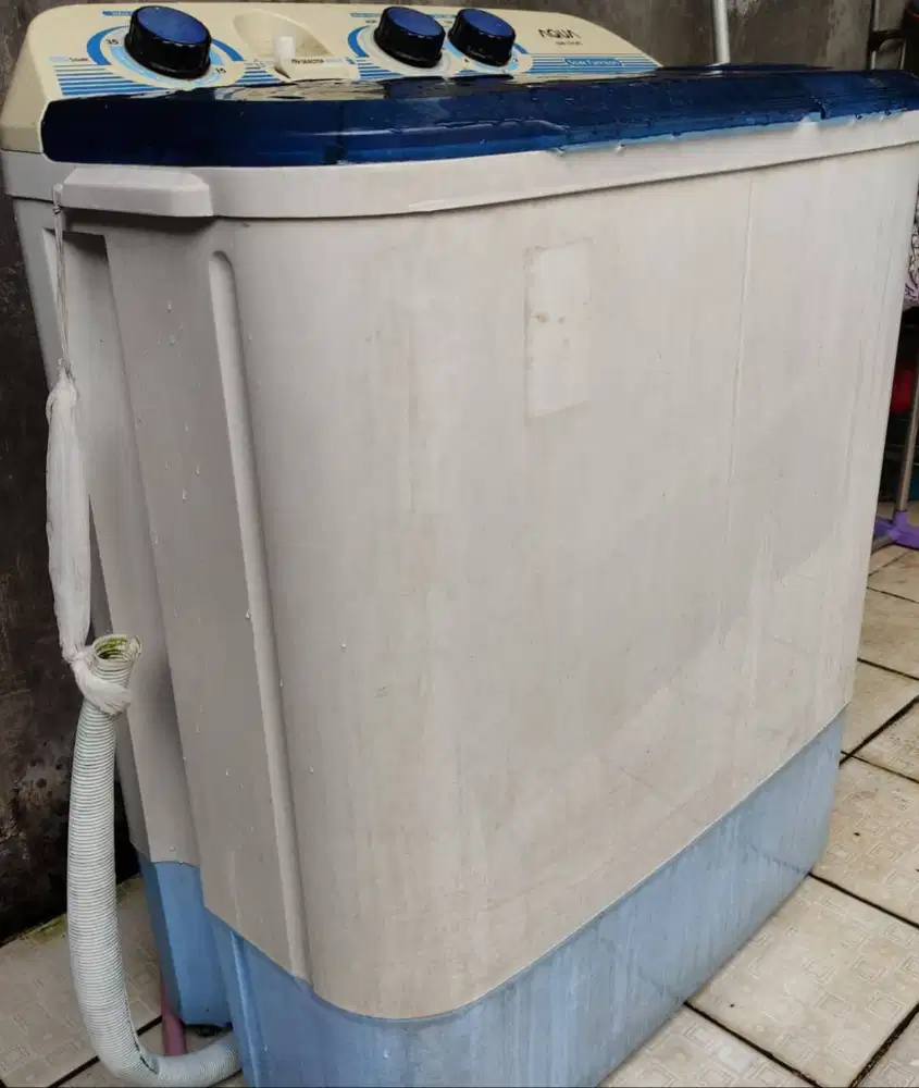 Mesin cuci aqua sanyo