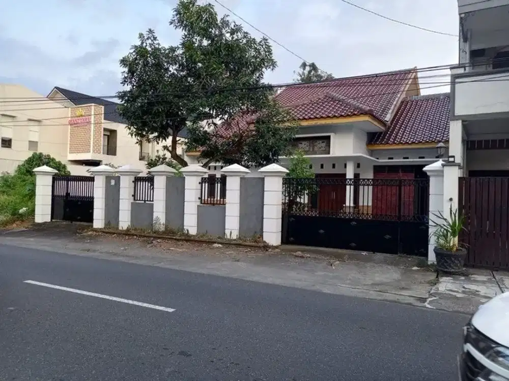 Rumah 5 KT Di Area Jalan Damai Lingkungan Asri