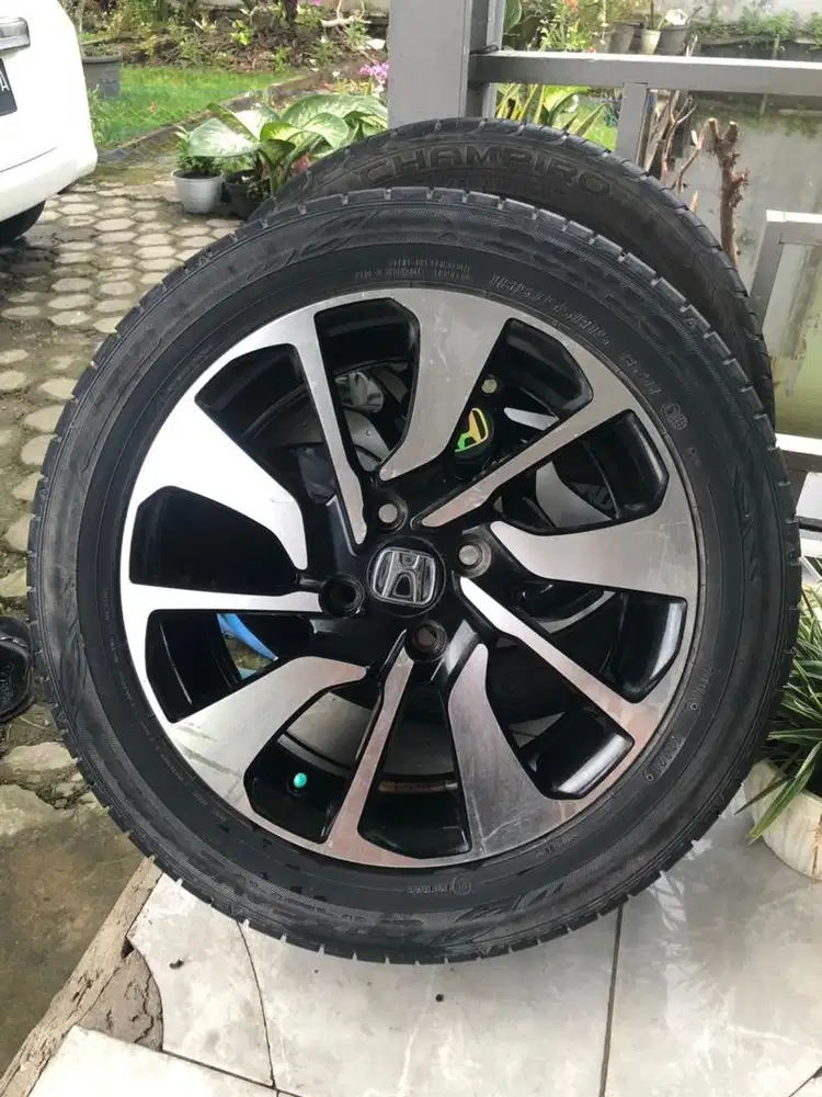 Velg Mobil Brio RS R15