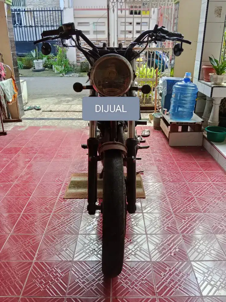 Suzuki Thunder  250cc (Sementara Custom)
