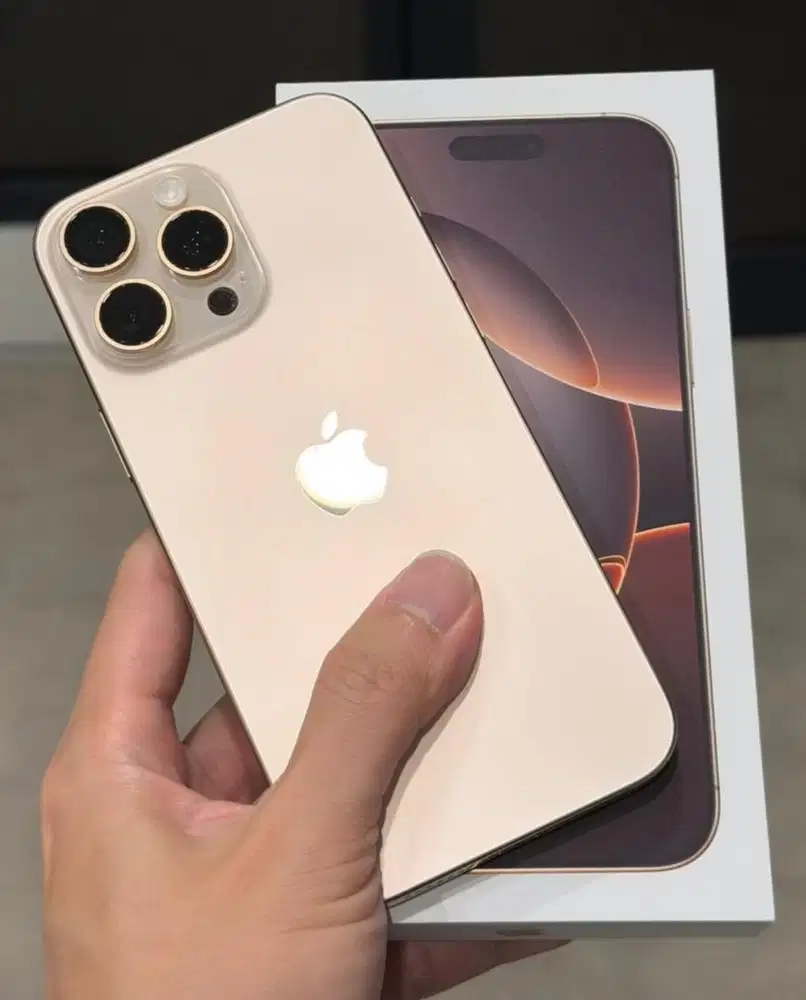 Iphone 16 pro max 256 dessert titanium mint condition