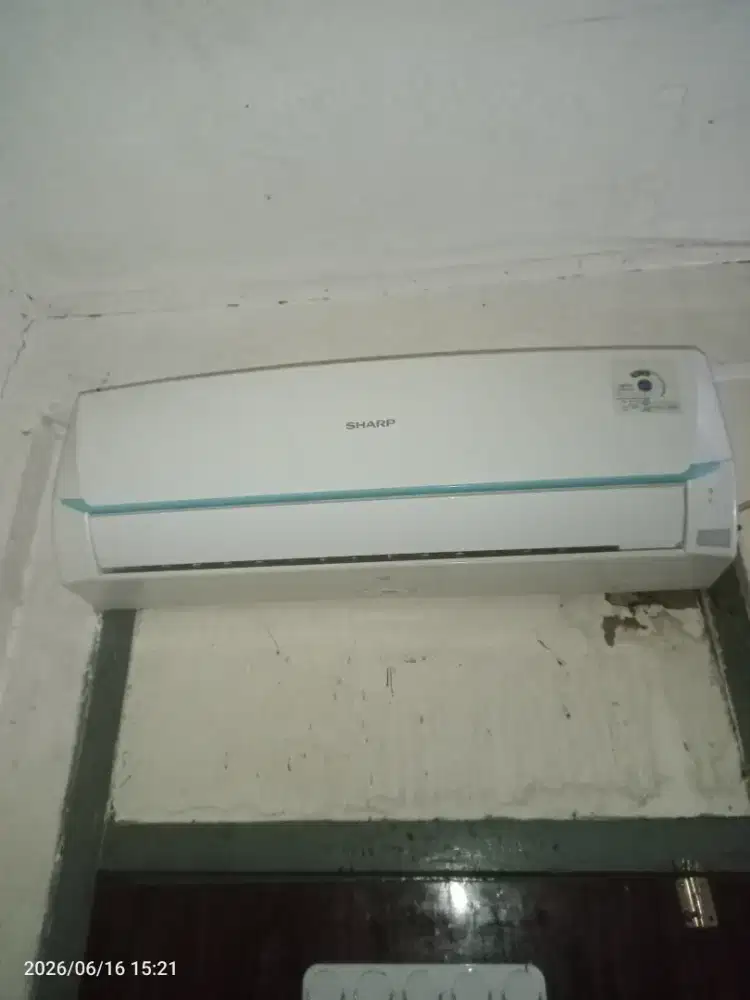 Di jual AC merk sharp 1/2 PK