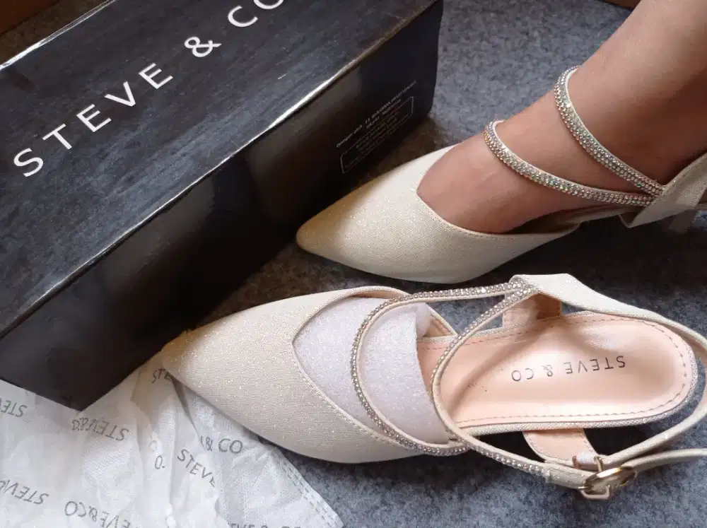 Sepatu Wanita Bekas Layak Pakai Ada yang Baru Juga ga sempet kepakai