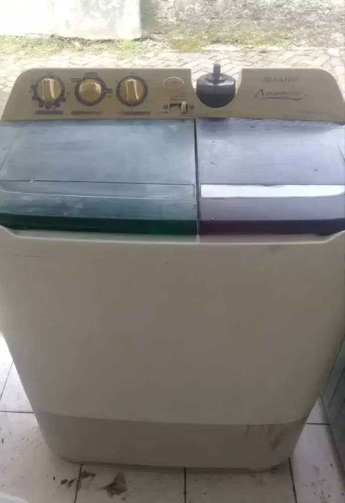 mesin cuci 2 tabung merek Sharp