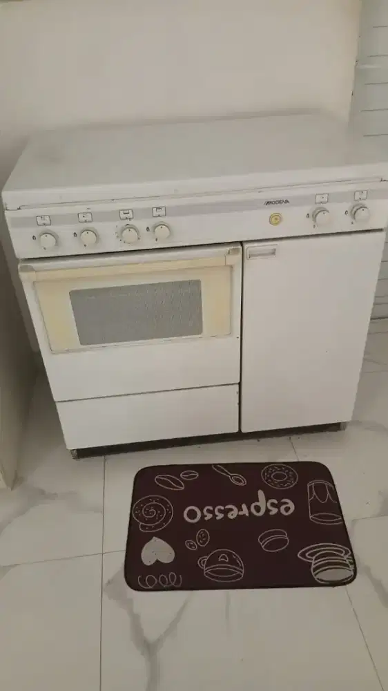 Kompor oven Technogas - 4 tungku + 1 oven (gas) - second