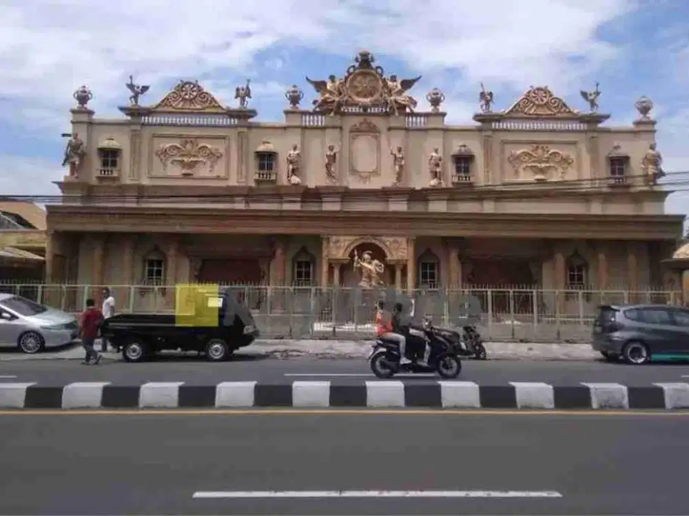 Gedung Ikonik & Megah Premium di Jalan Magelang (Dalam Ringroad)