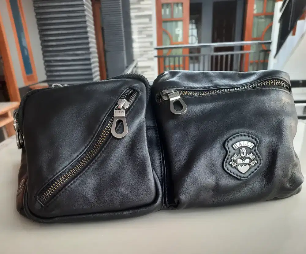 Tas kulit asli bally