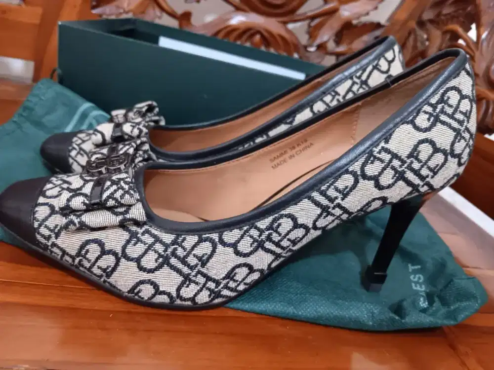 Sepatu heels eve ori