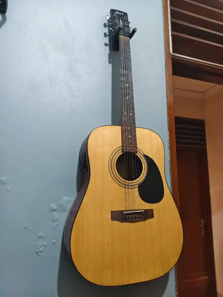 Cort AD 810 E OP