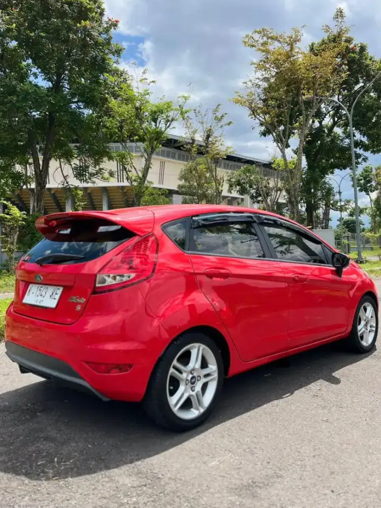 Ford fiesta tipe S matic 2012