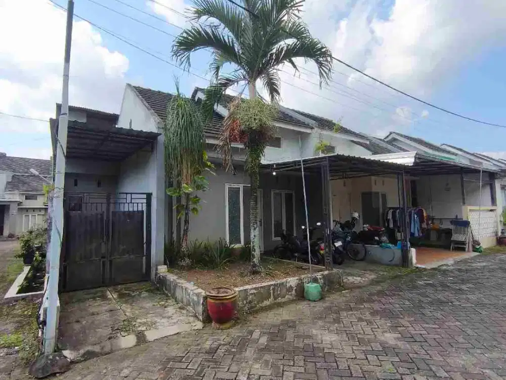 RUMAH HOOK 2 LANTAI GREENLAND TIDAR JEMBER DEKAT KAMPUS UNEJ UNMUH