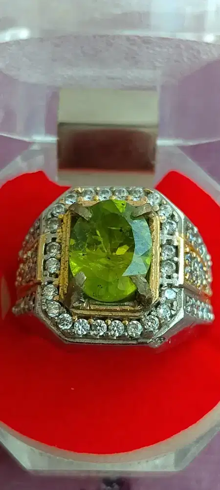 Cincin peridot natural