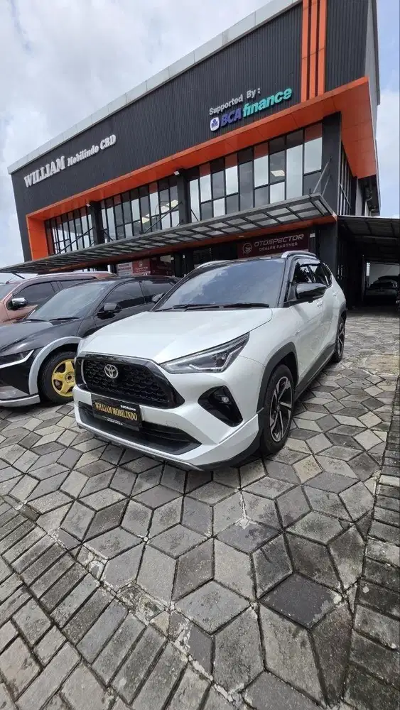 Toyota Yaris Cross GR Hybrid TSS Matic Tahun 2024 Kondisi Mulus