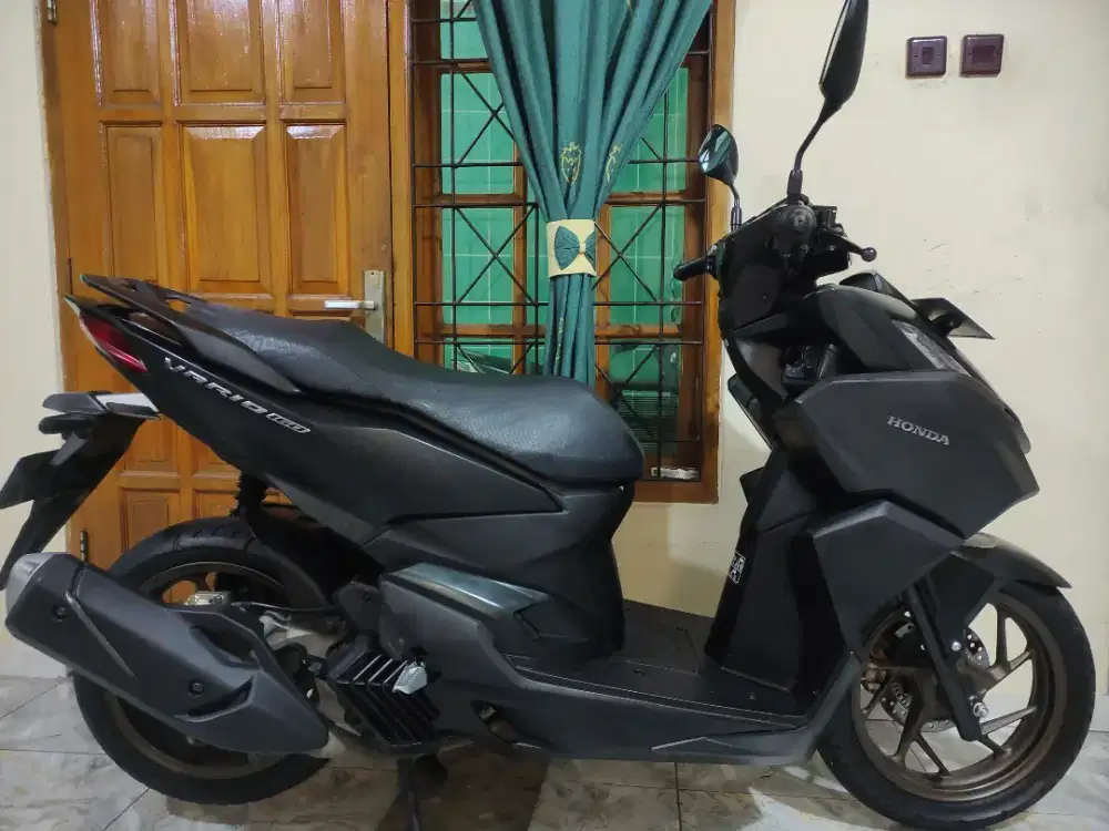 Super istimewa low km vario160 abs cbs iss super mulus persis baru