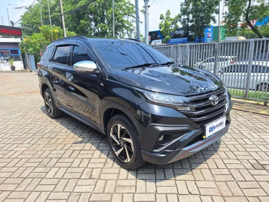 TDP 10 JT Toyota Rush 1.5 S Bensin-AT Hitam 2020