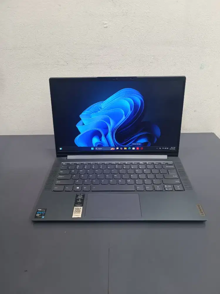 Lenovo yoga slim 7