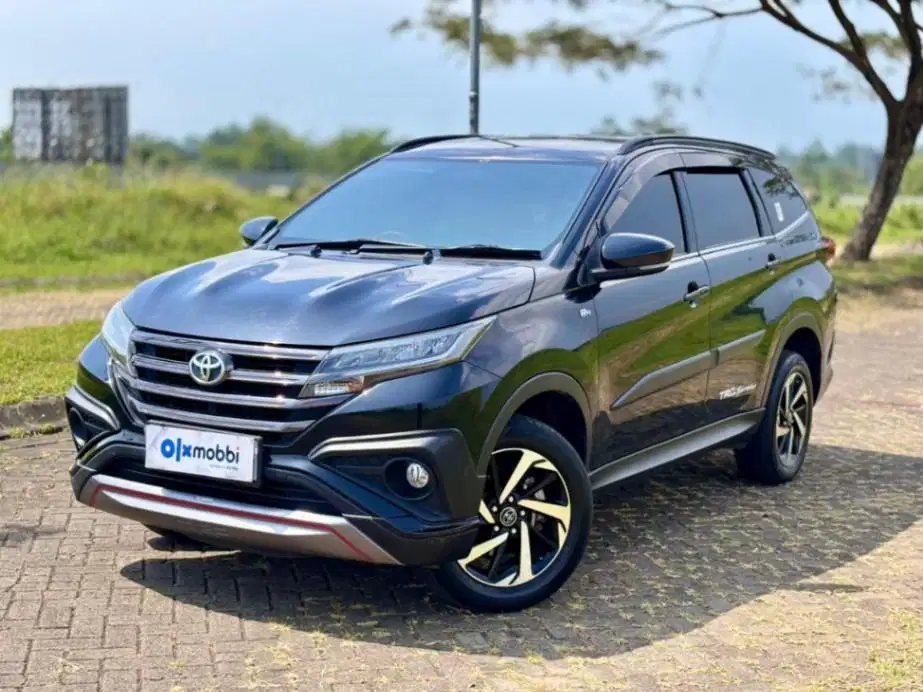 Toyota Rush 1.5 TRD Sportivo Bensin OTOMATIS 2021 LDN