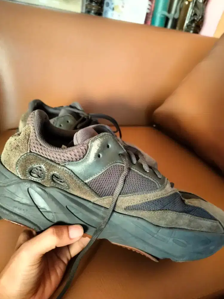 ADIDAS YEEZY 700 UTILITY ORIGINAL