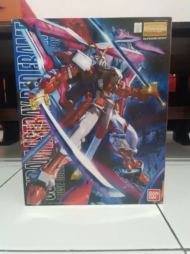Master Grade 1/100 Original Bandai MIB Astray Red Frame