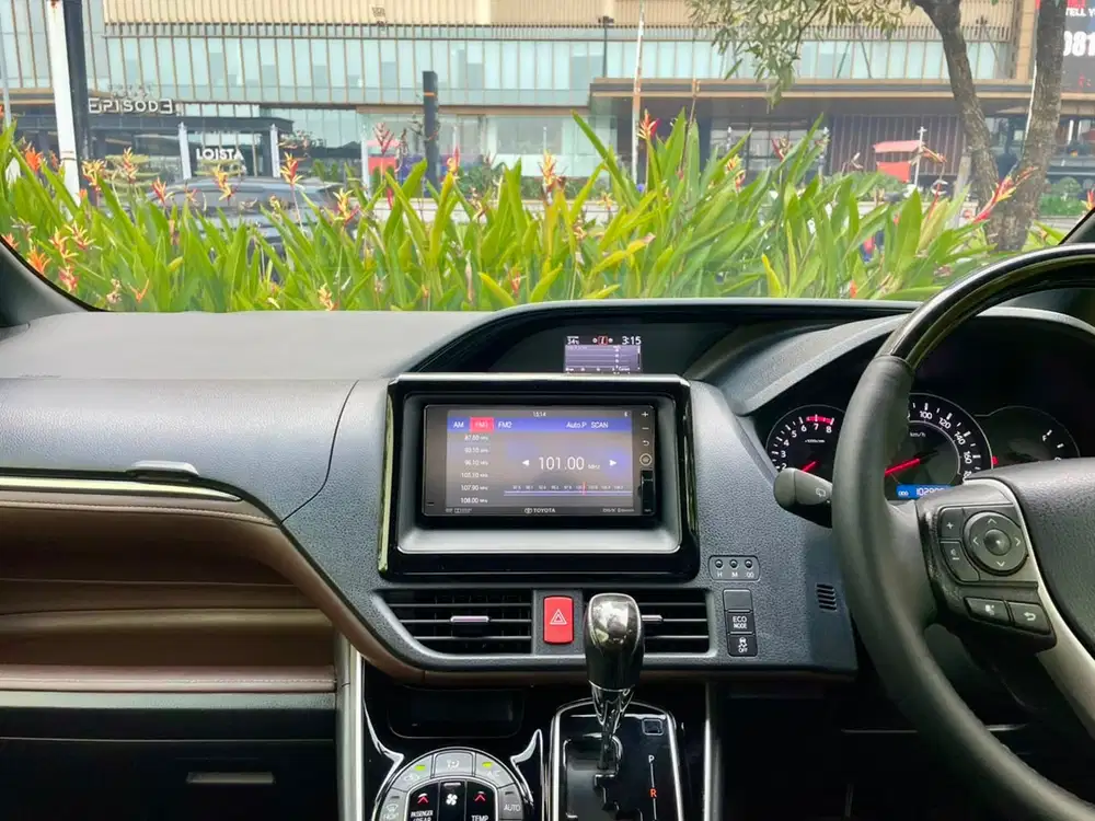 [Odo 102rb] Toyota Voxy 2.0 AT 2020