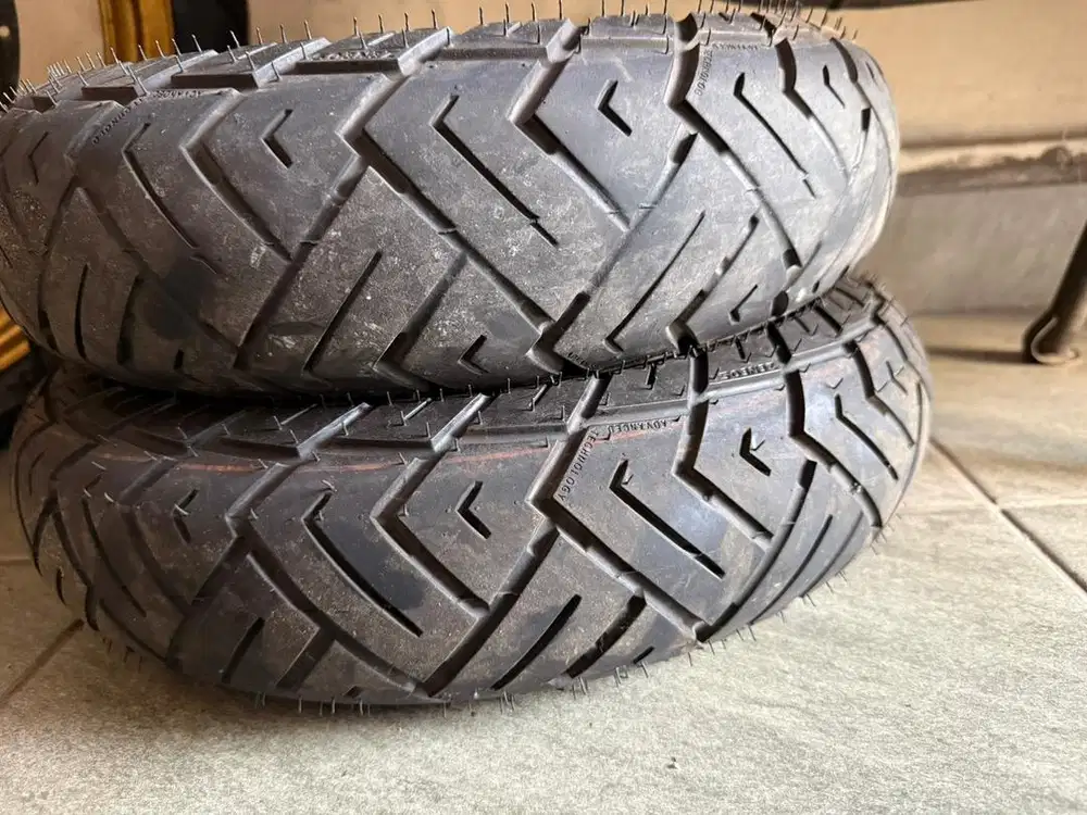 Ban Zeneos 110/70 dan 120/70 ring 10