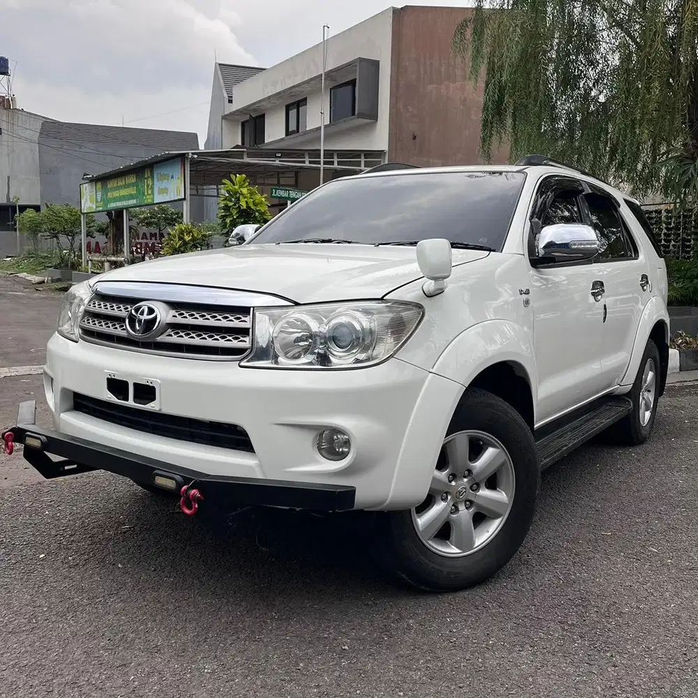 Jual Fortuner G AT 2011