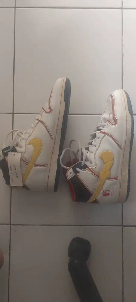Nike X Gundam Collaboration: SB Dunk Gundam Unicorn