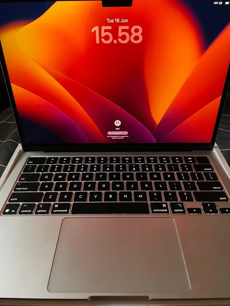 Macbook Air M4 16/256 Fullset Mulus