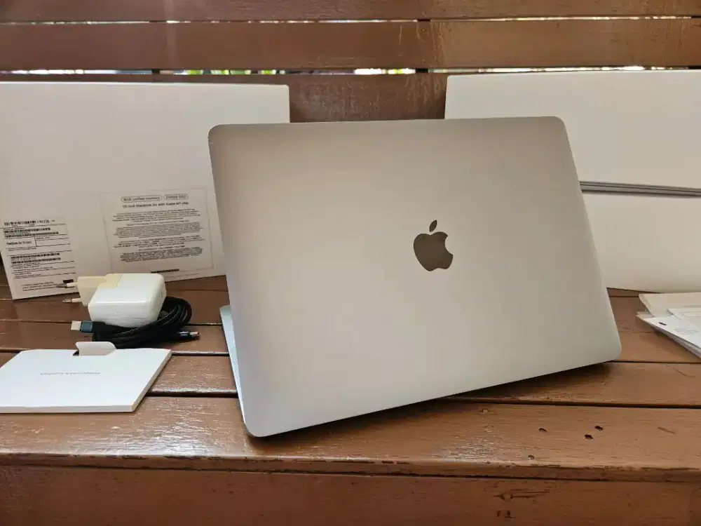 Macbook Air M1 8/256GB Fullset