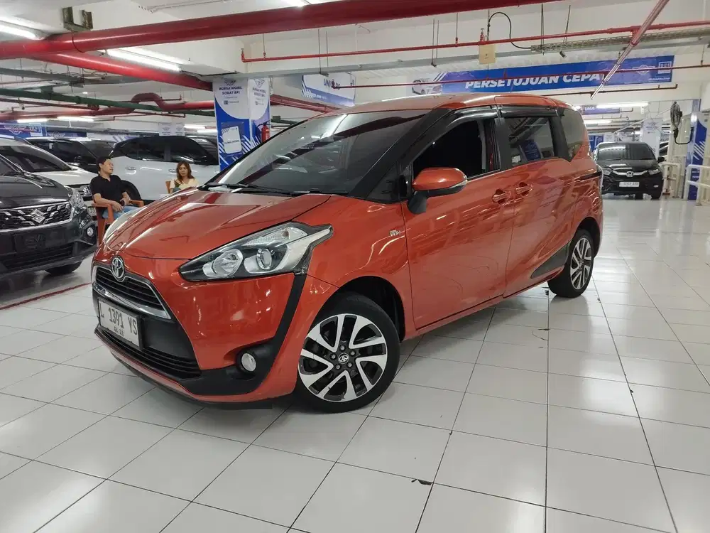 Sienta V AT  2017 Orange #Toyota #mobilbekas #mobilbekassurabaya
