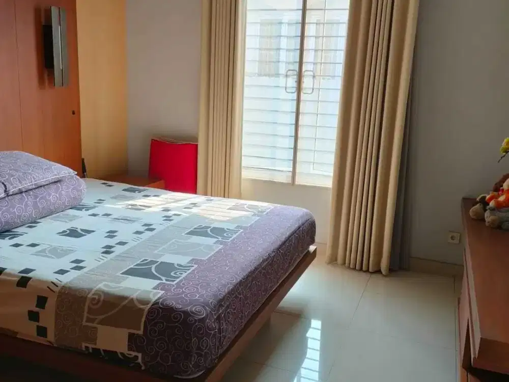 Disewakan Rumah daerah Modernland
