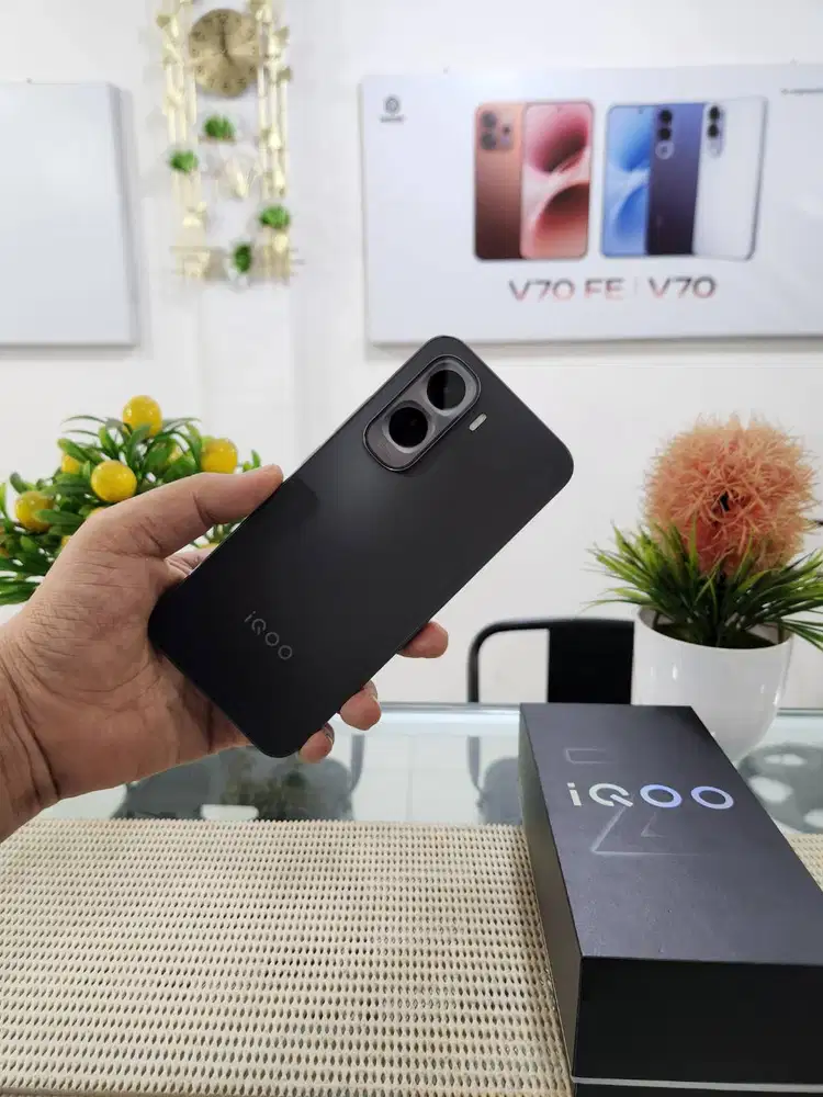 iQOO Z11 5G Ram 8+8Gb/ 128Gb Super Like New Pemakaian 1 Minggu