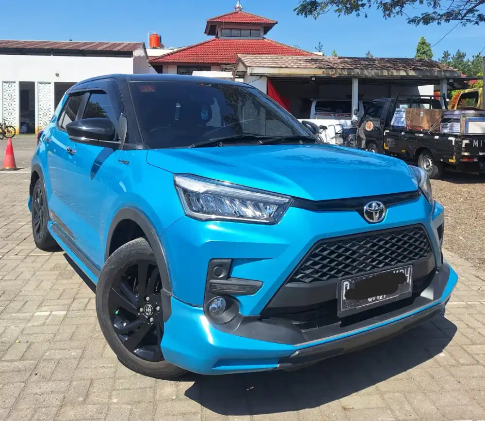 Raize GR sport at 2022 two tone