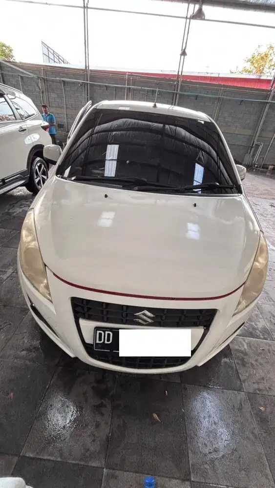 Suzuki Splash AT 2013
