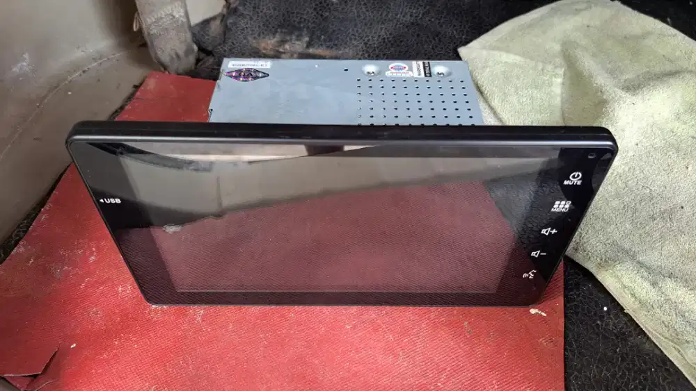 Head unit bekas