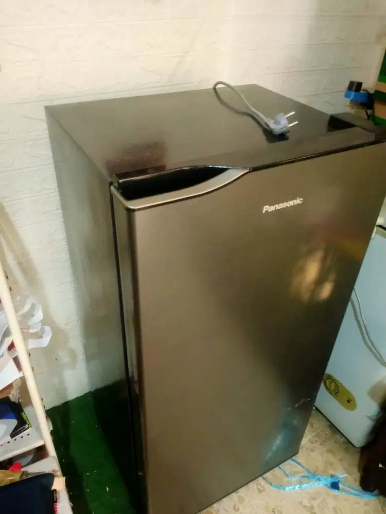 DIJUAL KULKAS PANASONIC SATU PINTU KONDISI BARU