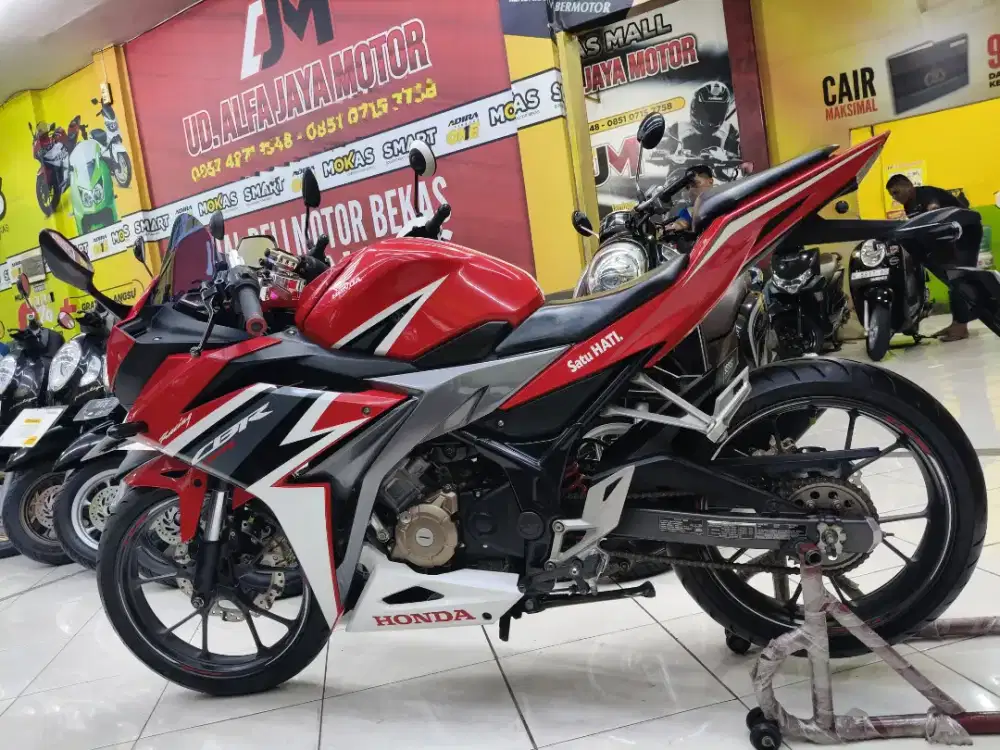 Honda CBR 150R TAHUN 2019