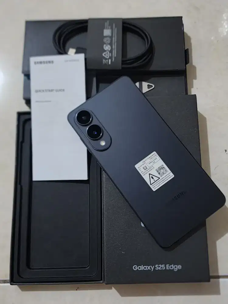 Samsung S25 Edge 5G 12/512Gb, warna Jet Black SEIN, 99,9% Sempurna