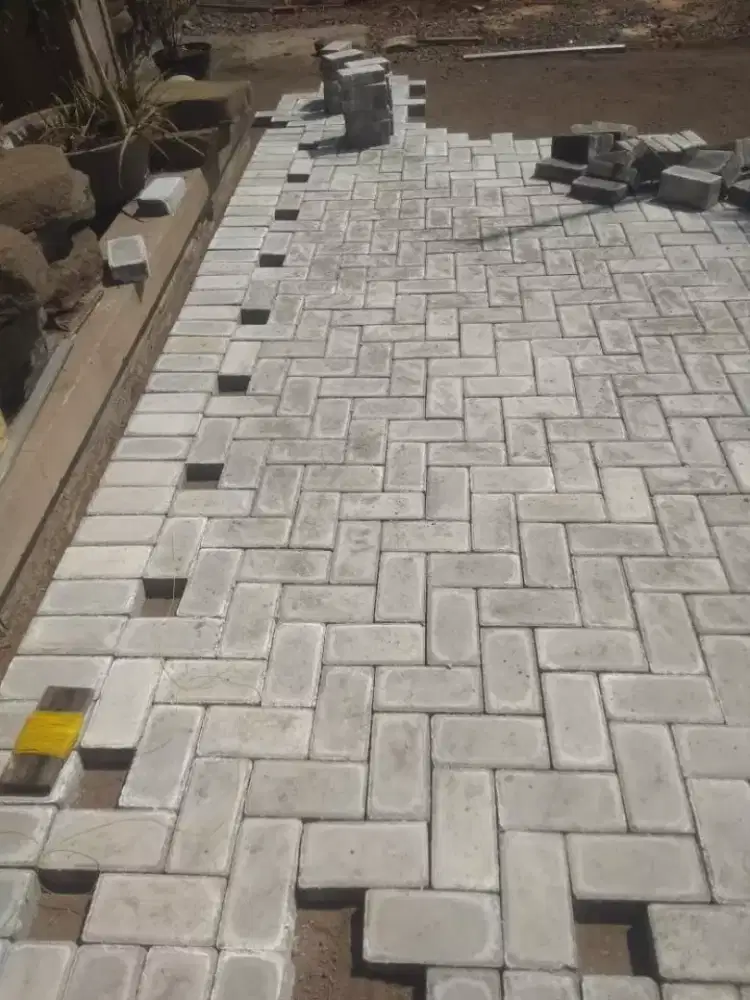 Jual paving beserta jasa pasang nya siap kerjakan