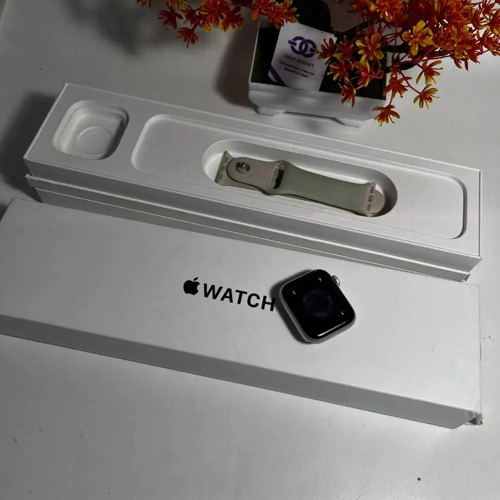APPLE WATCH SE GEN 2 40MM STAR ALU STAR GG94253