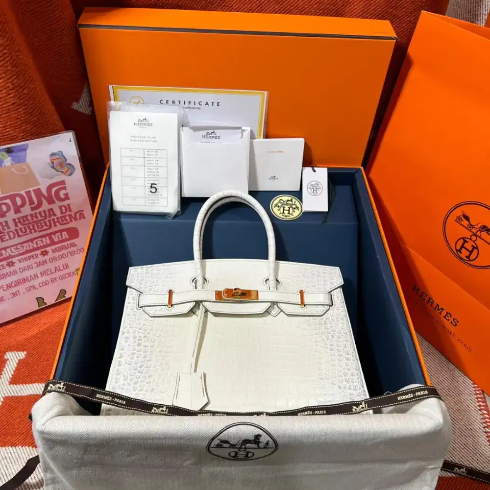 Preloved Hermes Hermes Birkin 30 white  shiny crocodile GHW