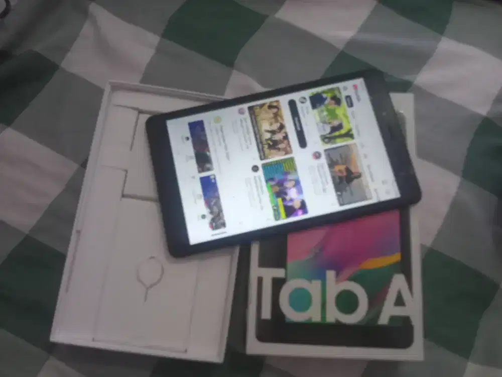 Samsung tablet A8 ram2/32 normal siap pakai
