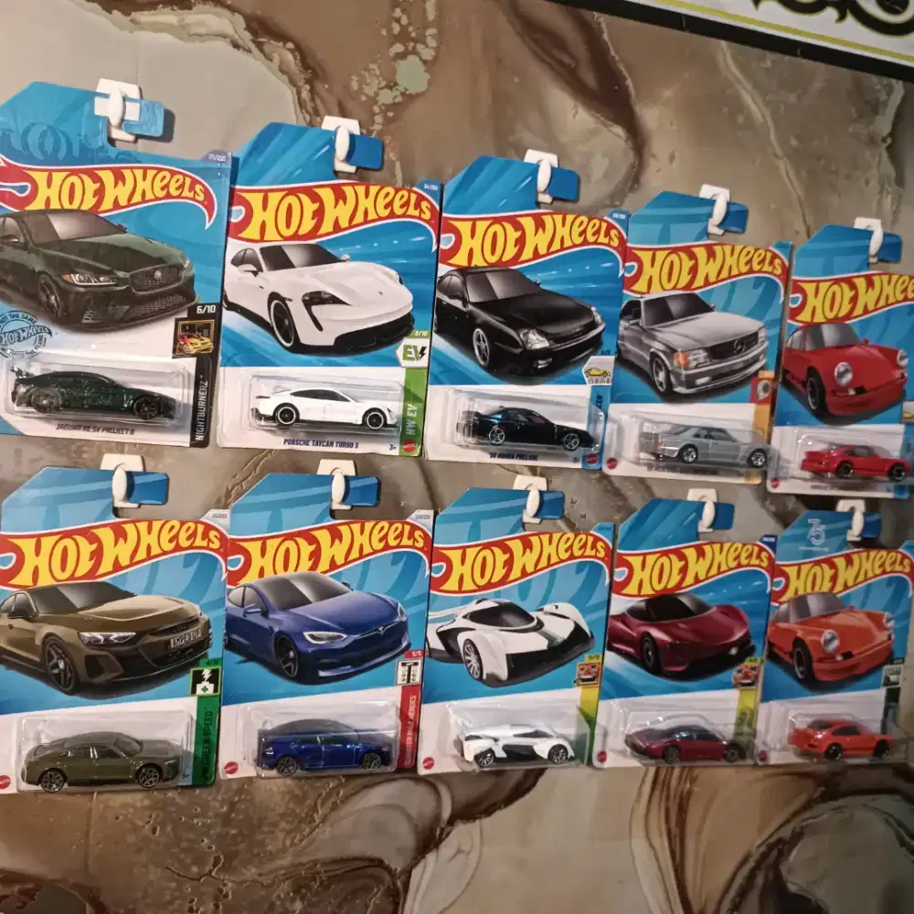 Hotwhells/ hot wheels