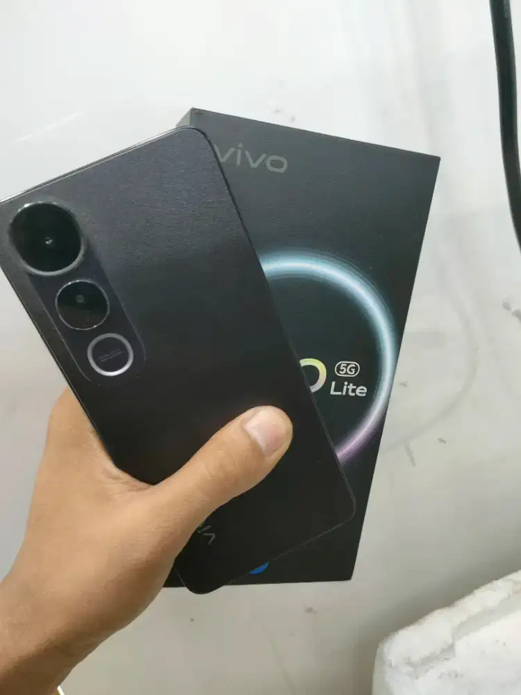 Vivo v50 lite 8/256 5g