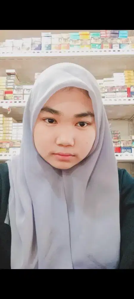 Mencari pekerjaan sebagai pramuniaga/waiter, kasir dll