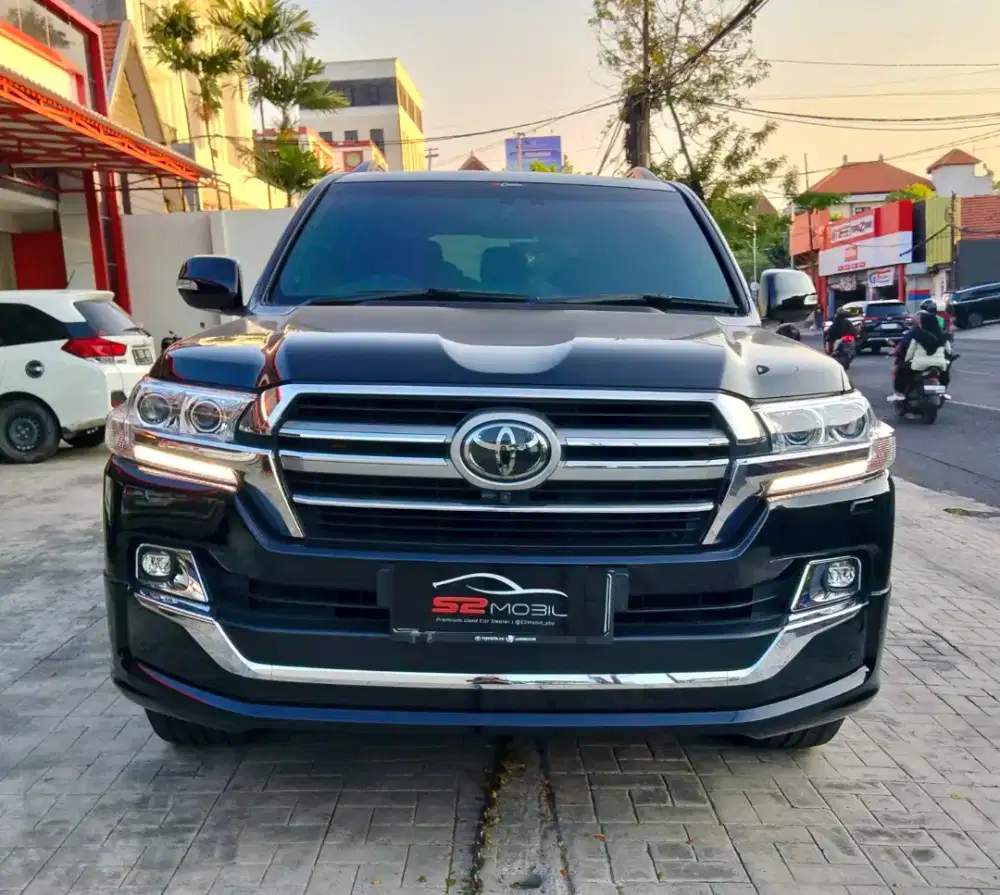 LAND CRUISER VXR 200 4.5 AT 2019 DIESEL