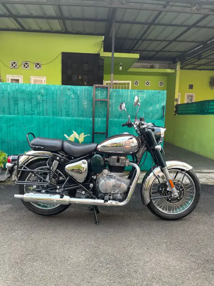 Classic 350 Emerald green 2025