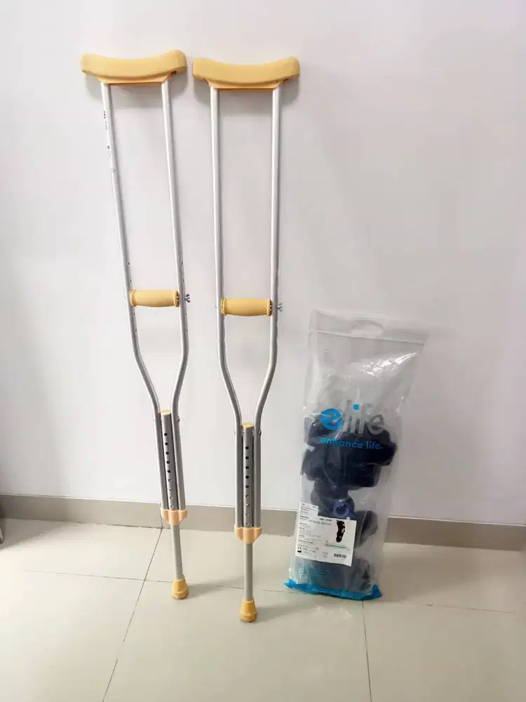 Brace Knee Pasca Operasi ACL & Kruk Komplet